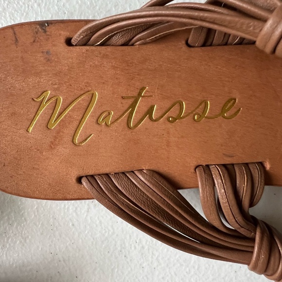 Matisse BROWN Women's Rogue
Strappy Toe Loop Sandal US  9 
Anthropologie - Picture 8 of 9